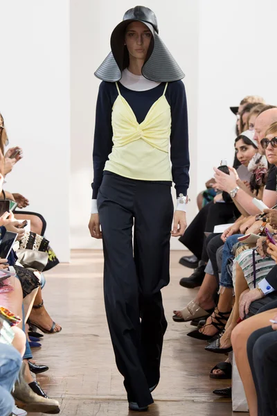 Look 6